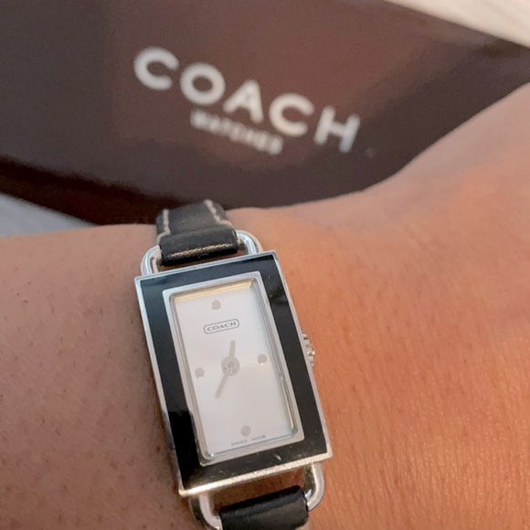 Coach Watch - Picture 4 of 4